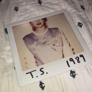 Taylor Swift 1989 vinyl record
